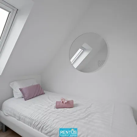 Melodie De La - Spacious House For 8 Persons *